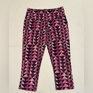 Nike Dri Fit Pink Triangle Running Athletic Capri Leggings Size Small